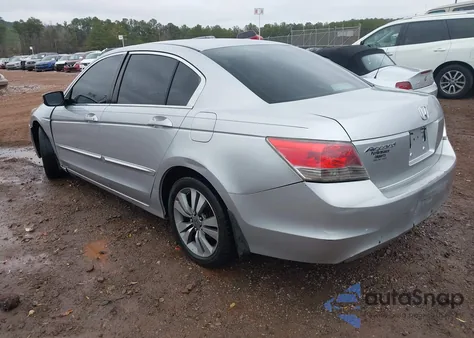 2010 Honda Accord 2.4 Lx-P z USA, uszkodzony, nr VIN 1HGCP2F44AA084089